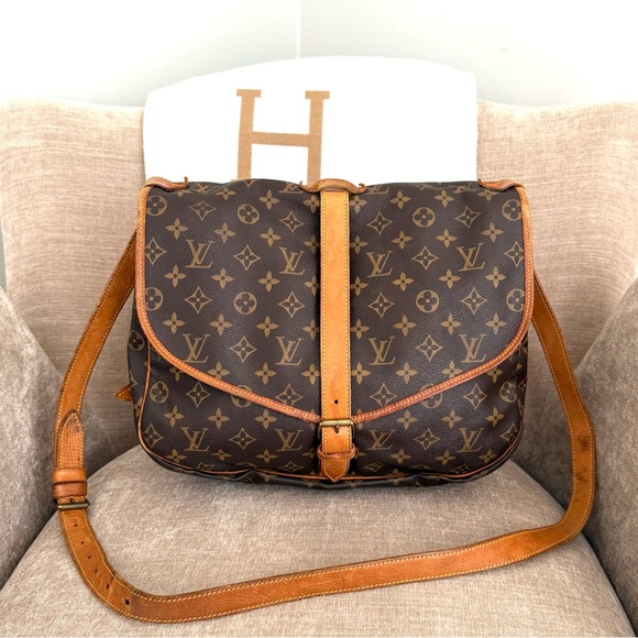 Louis Vuitton Handbags - Authentic Louis Vuitton Saumur 35 in Monogram canvas M42254 brown LV leather